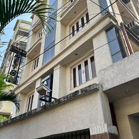 Hotel Aston Kalküta Dış mekan fotoğraf