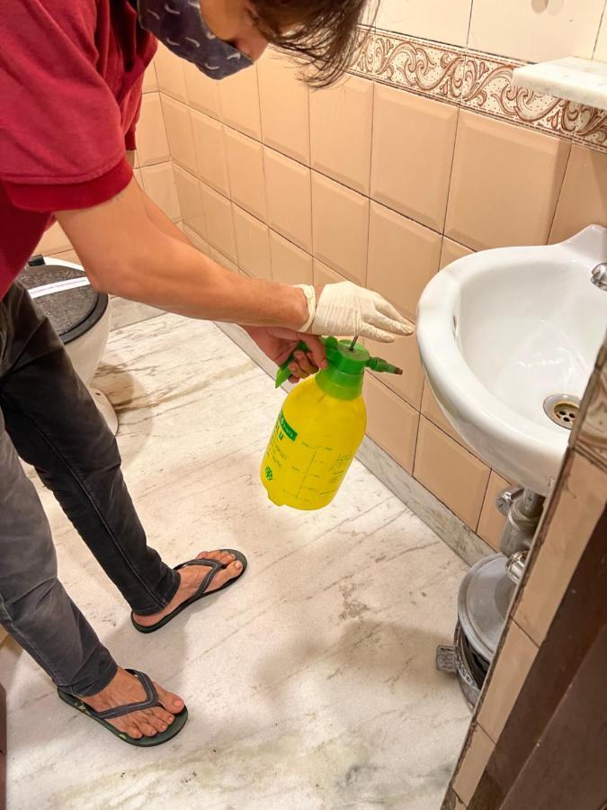 Hotel Aston Kalküta Dış mekan fotoğraf