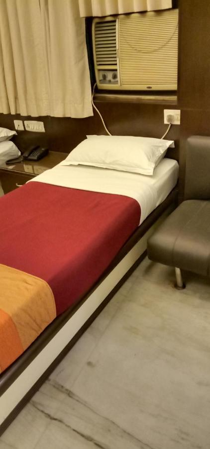 Hotel Aston Kalküta Dış mekan fotoğraf
